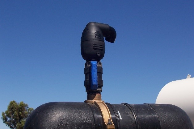 Air / vacuum release valve
